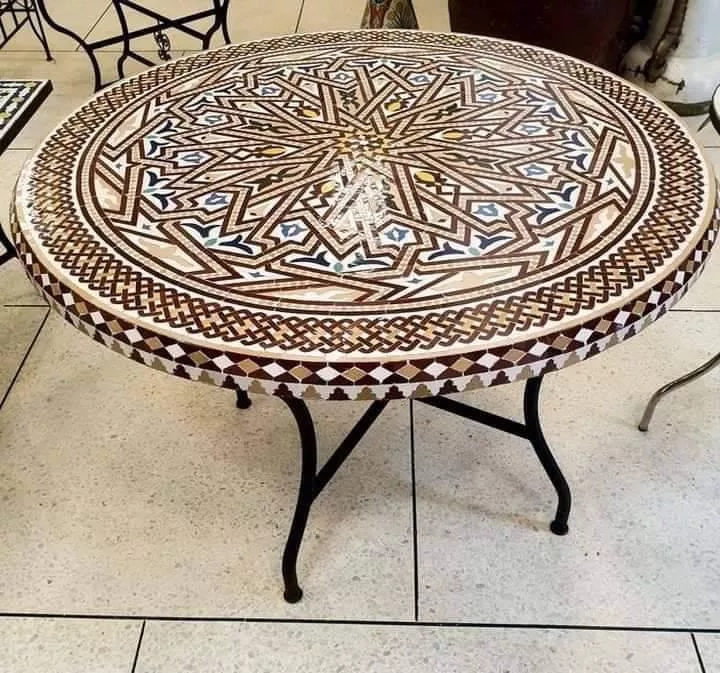 Table en Zellige "Atlas" – Grande Rosace aux Tons Chauds